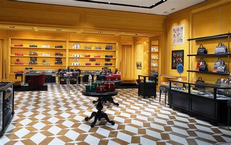 istanbul airport gucci|gucci airport shops.